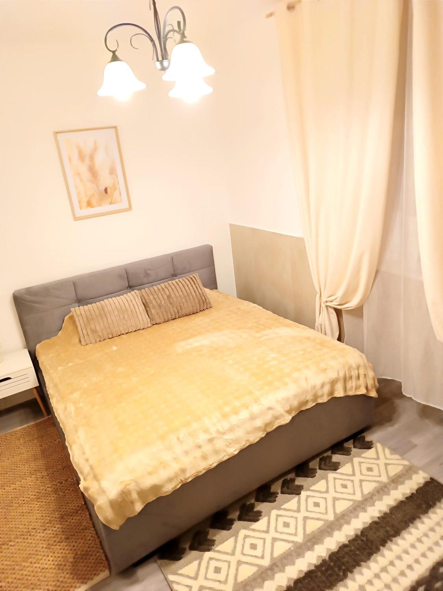 Family Apartments 2 Room'S Muerzzuschlag Экстерьер фото