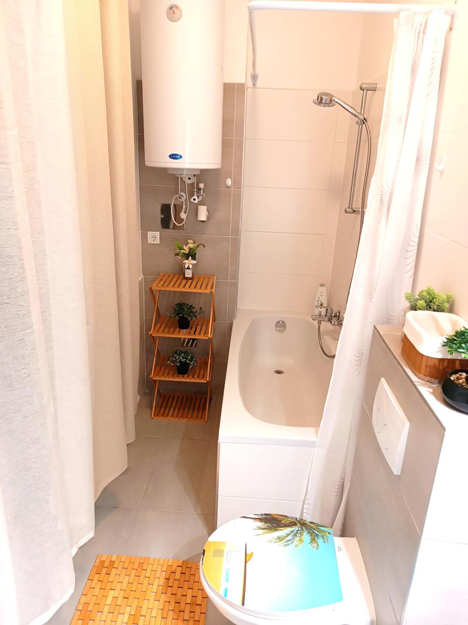 Family Apartments 2 Room'S Muerzzuschlag Экстерьер фото