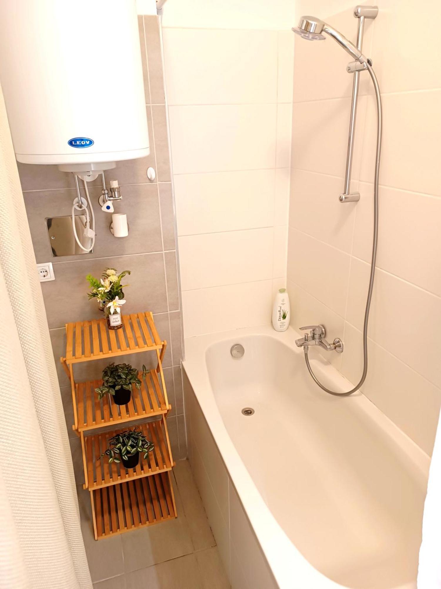 Family Apartments 2 Room'S Muerzzuschlag Экстерьер фото